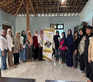 Pemberdayaan Perempuan dalam Budidaya dan Pengolahan Ikan Nila melalui Transformasi Digital di Kabupaten Sleman